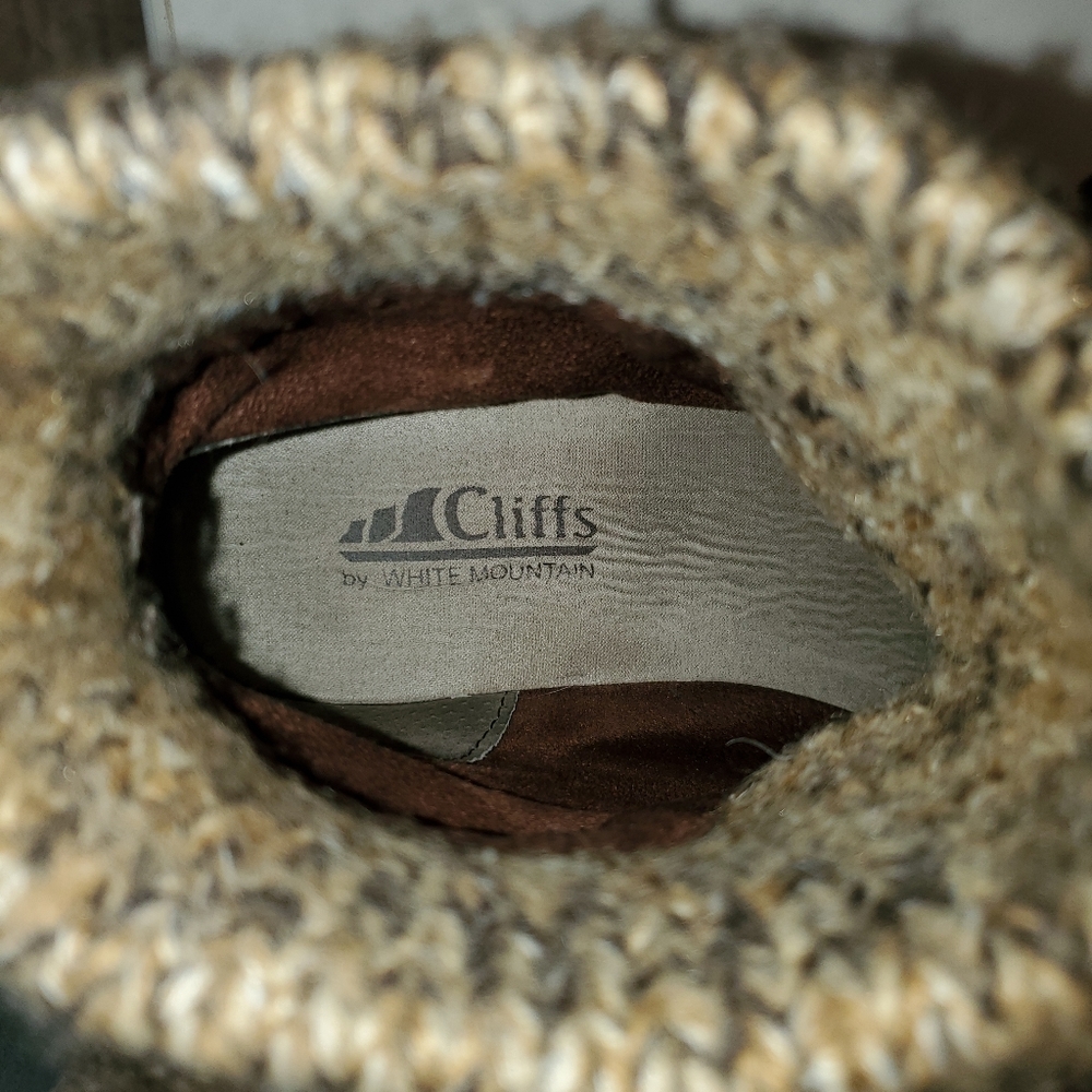 Cliffs Brown Booties - Picture 5 of 6